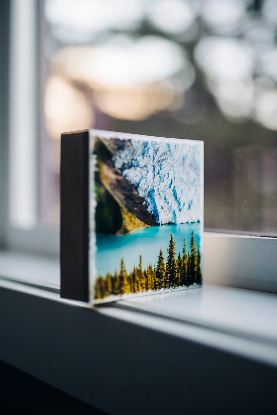 Berg Lago Monte Robson<br> Bloque artístico brillante exclusivo de 5x5"<br> Nuevos cantos de madera de pino.